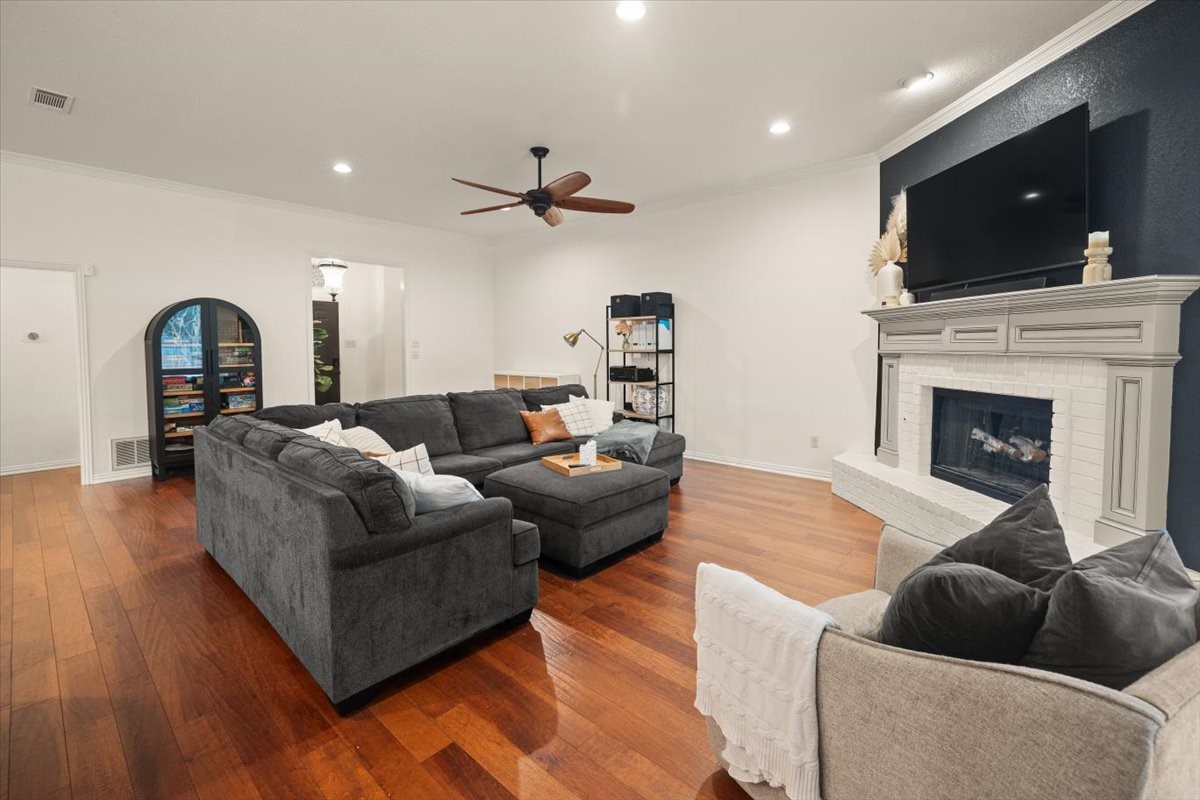 7311 Heritage Oaks Drive Arlington TX 76001