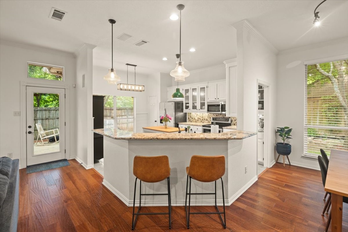 7311 Heritage Oaks Drive Arlington TX 76001