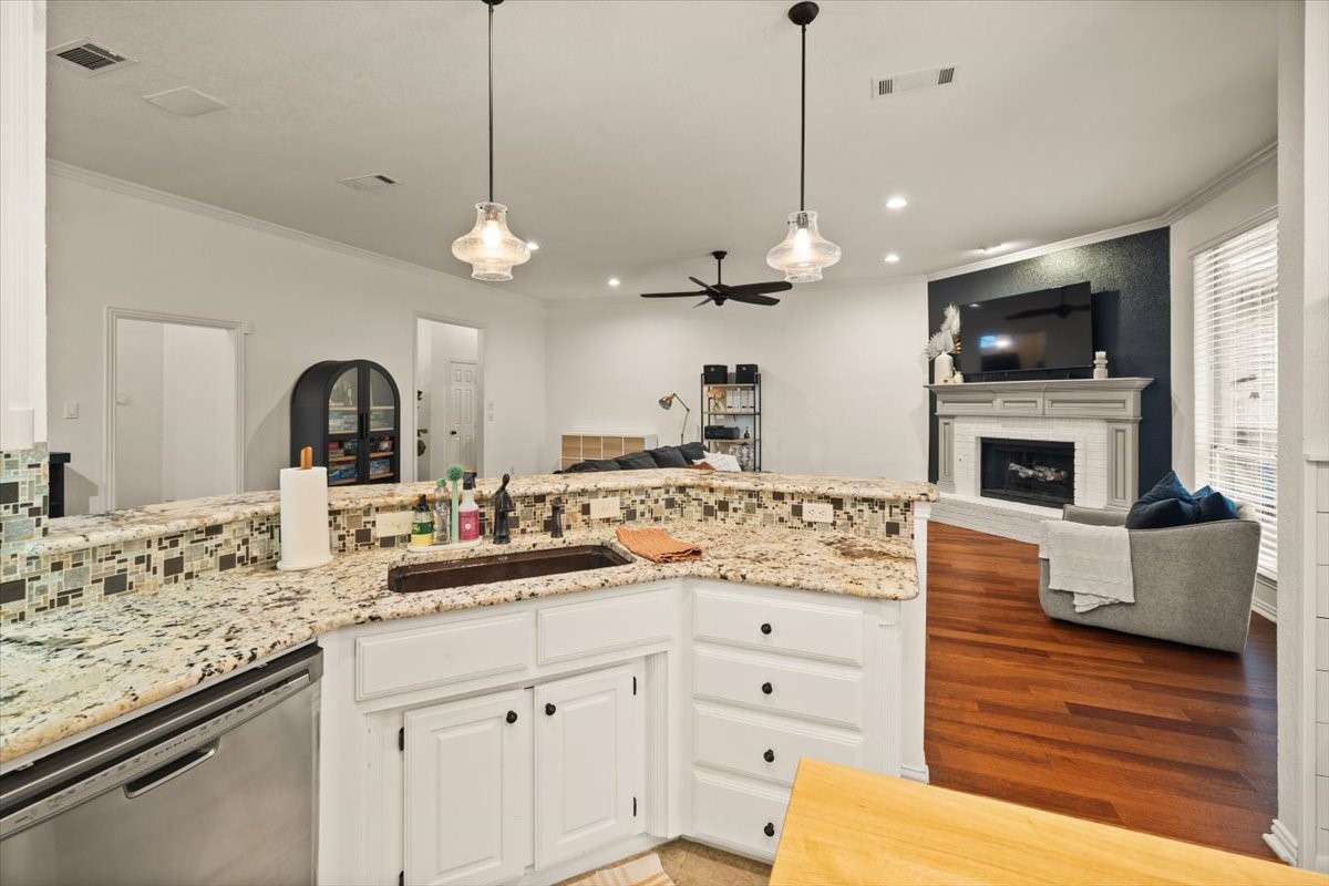 7311 Heritage Oaks Drive Arlington TX 76001
