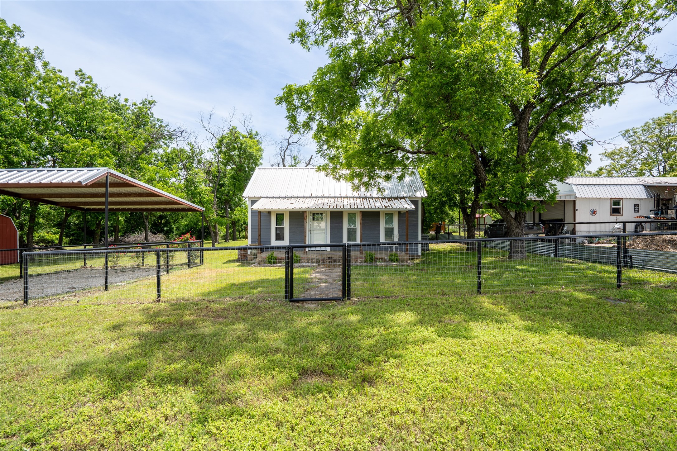 167 W Ross Street Walnut Springs TX 76690