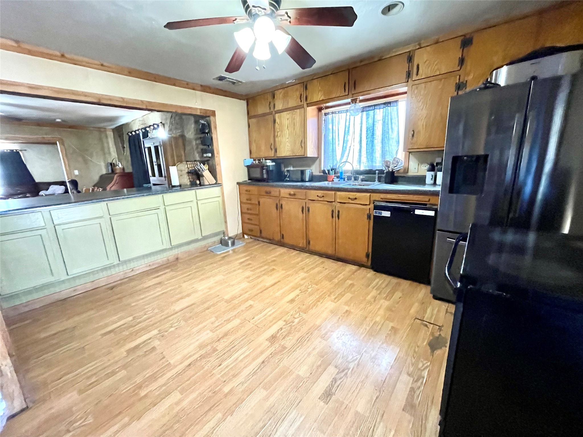 209 N Bowie Street Jacksboro TX 76458