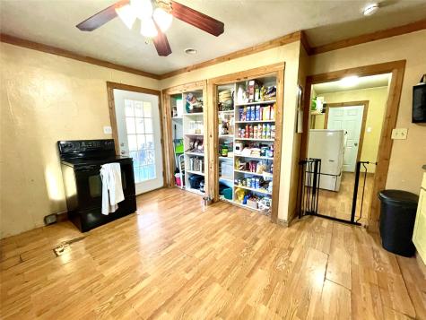 209 N Bowie Street Jacksboro TX 76458