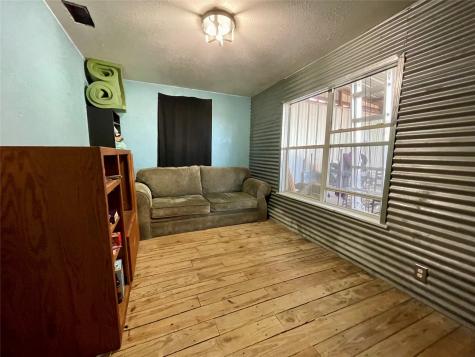 209 N Bowie Street Jacksboro TX 76458