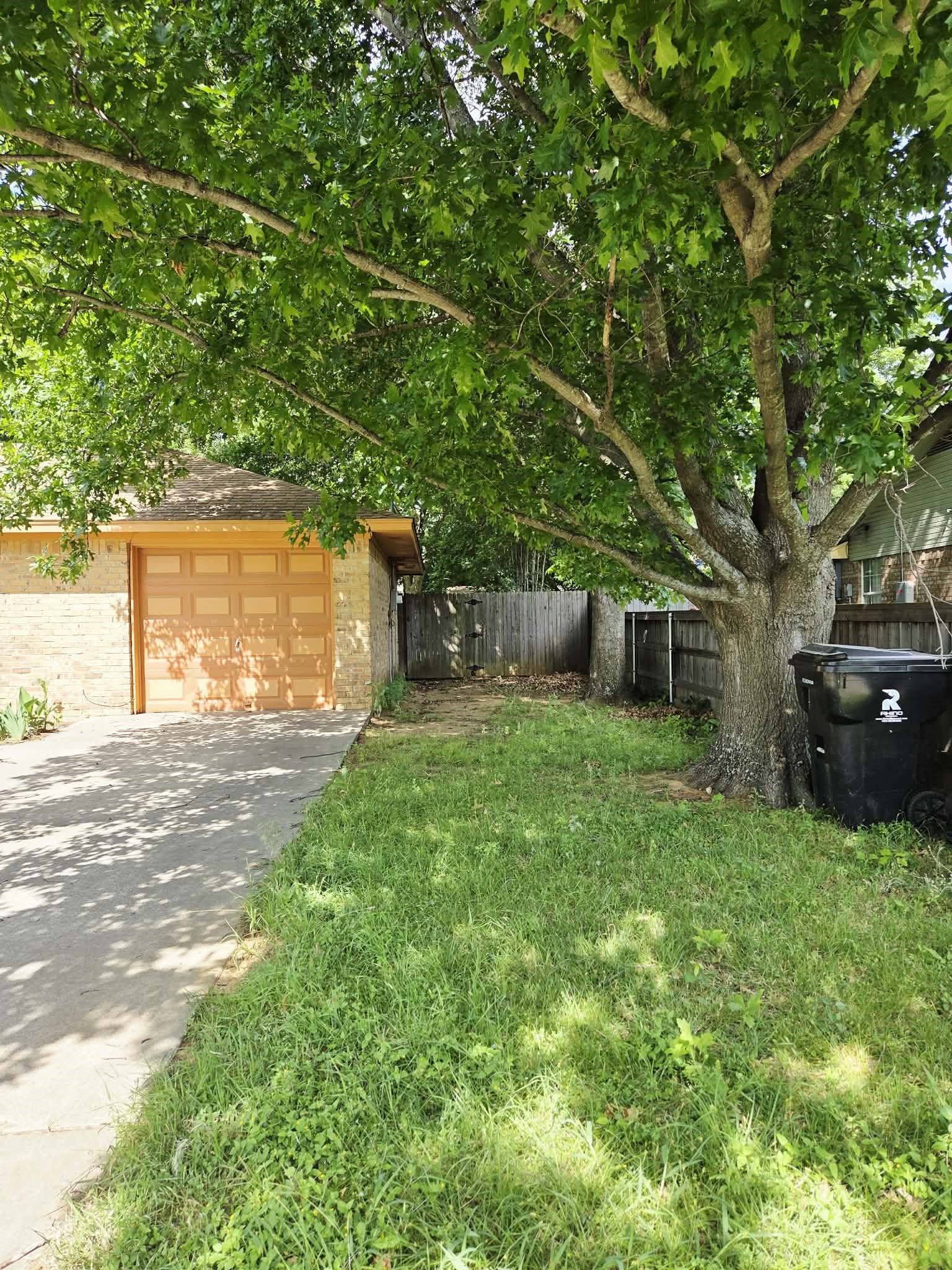 722 S Church Street Pilot Point TX 76258
