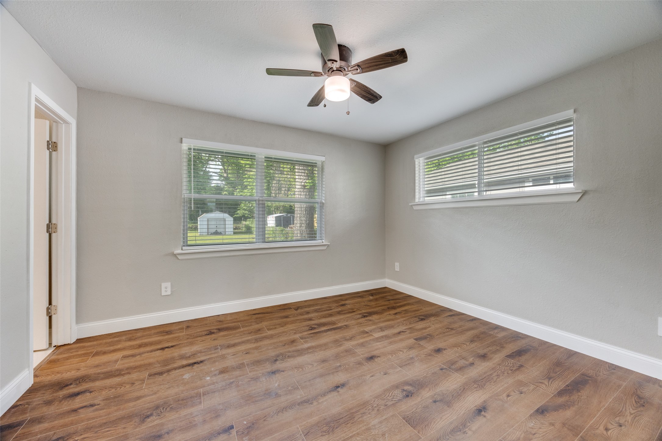 100 W Hull Street Denison TX 75021