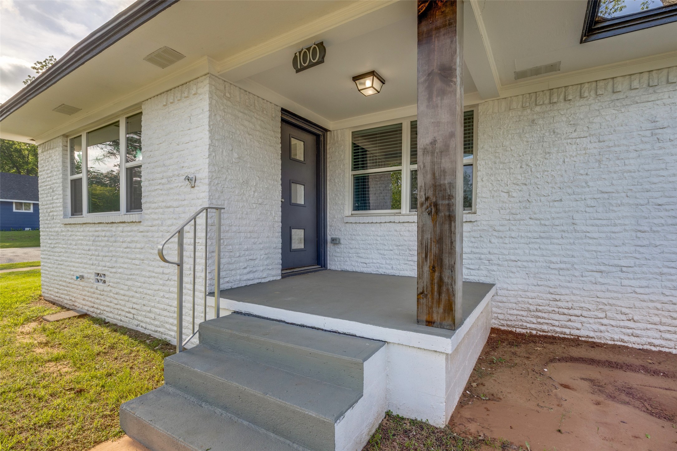 100 W Hull Street Denison TX 75021