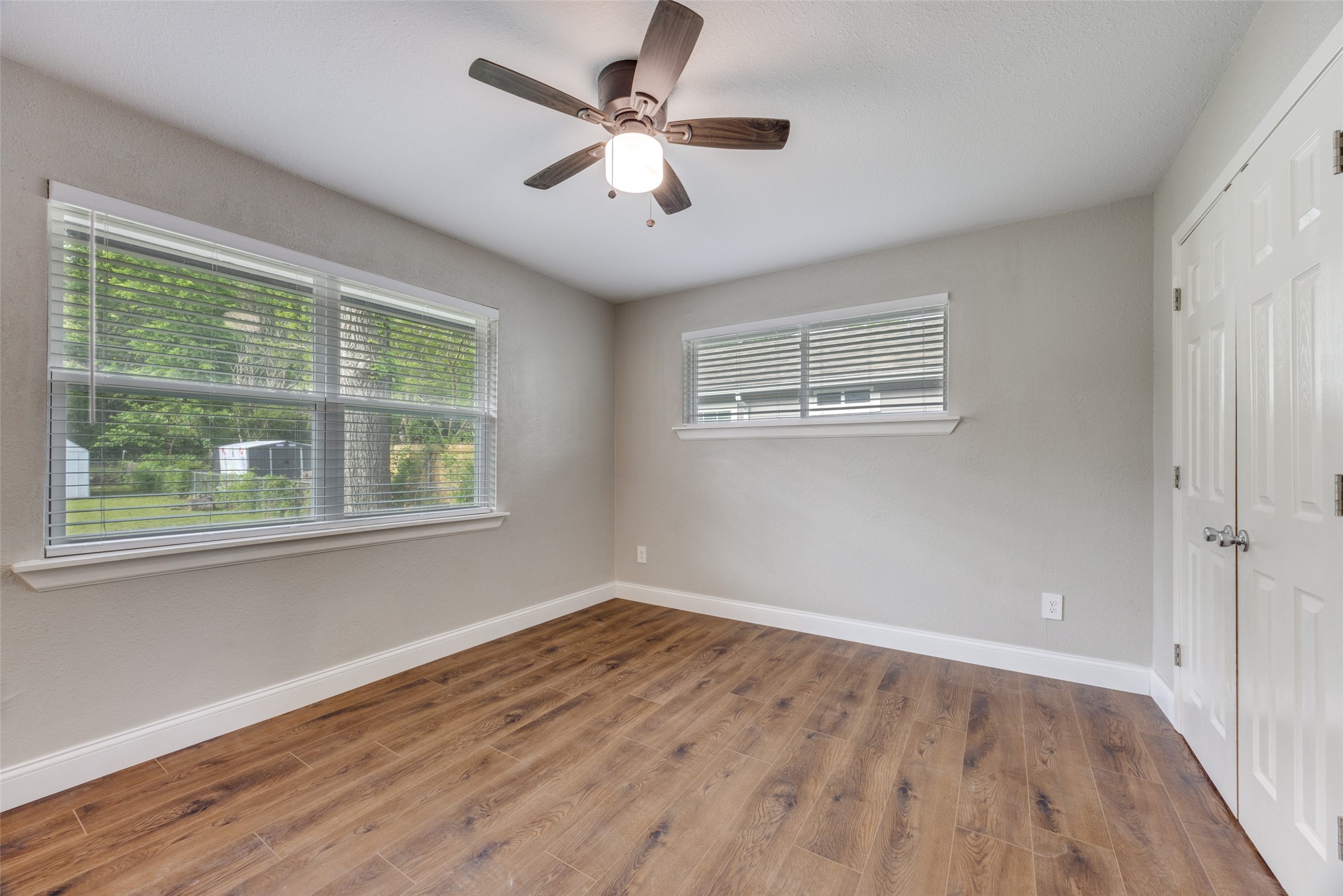 100 W Hull Street Denison TX 75021