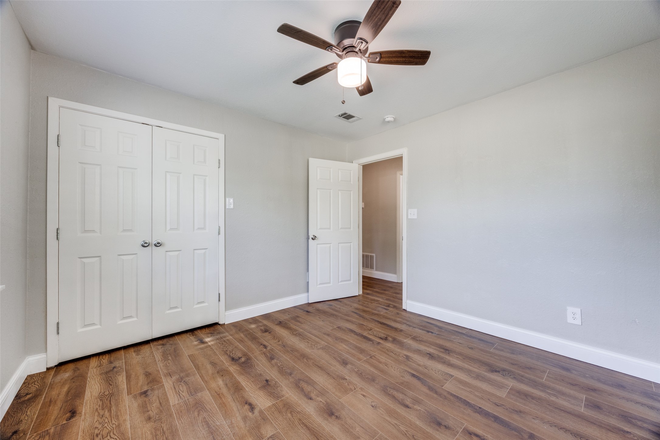 100 W Hull Street Denison TX 75021
