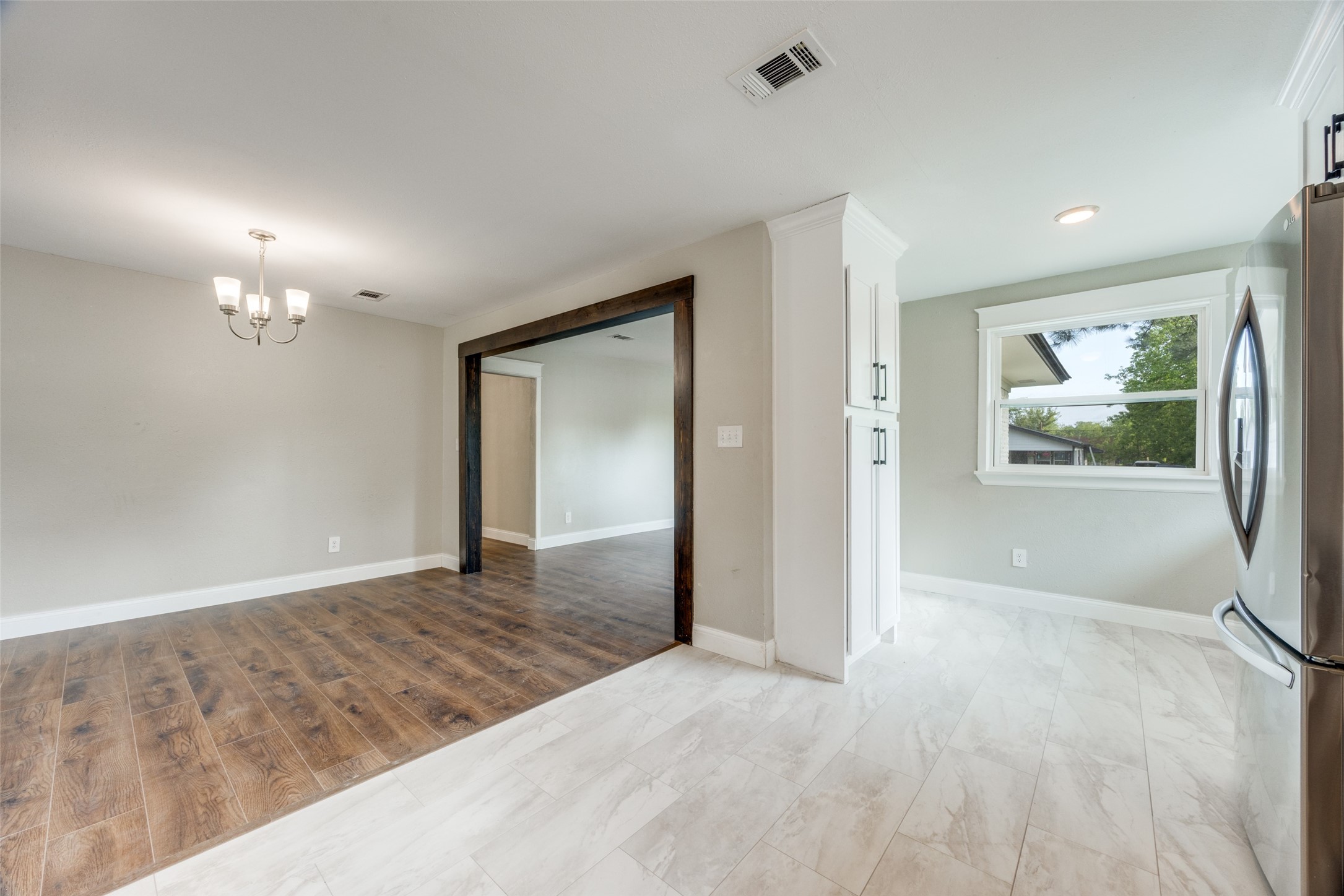 100 W Hull Street Denison TX 75021