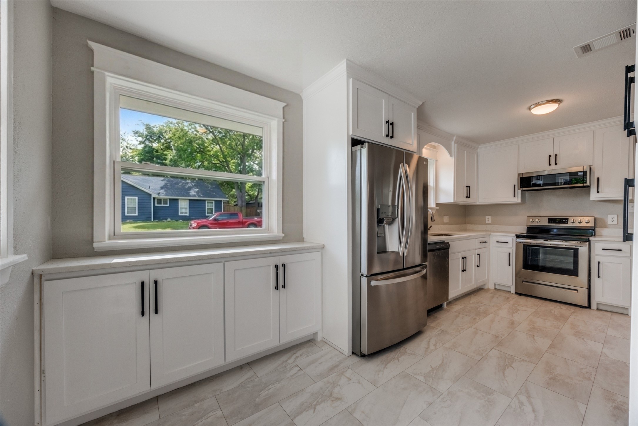 100 W Hull Street Denison TX 75021