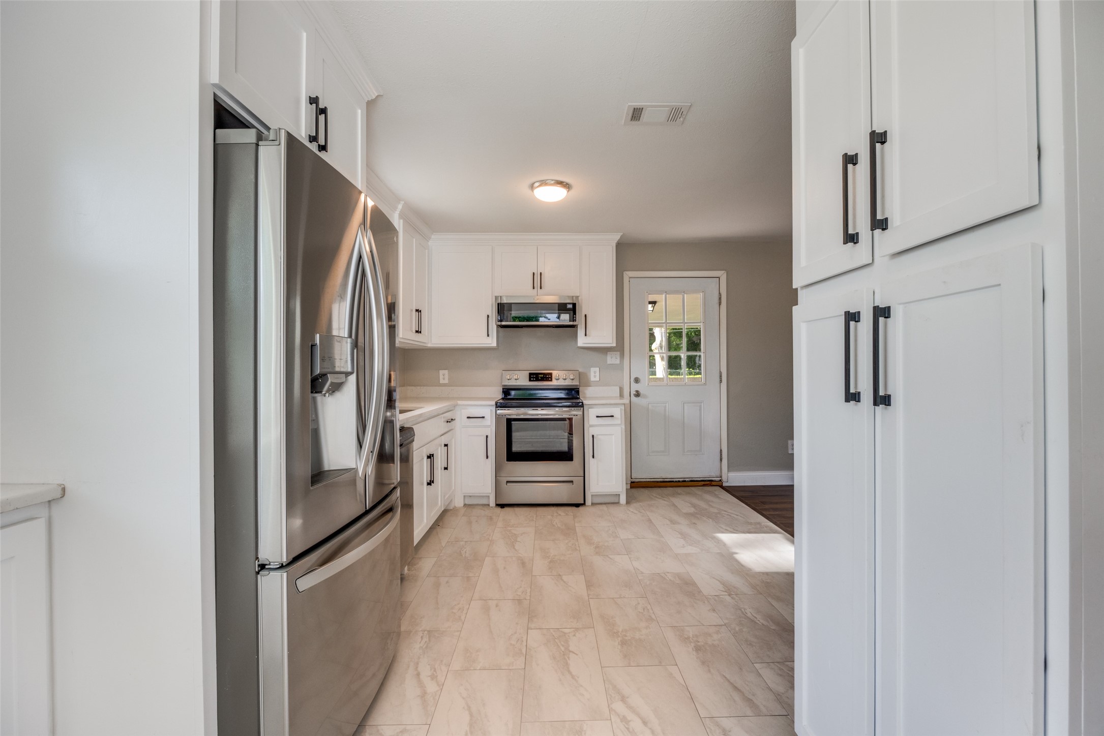 100 W Hull Street Denison TX 75021