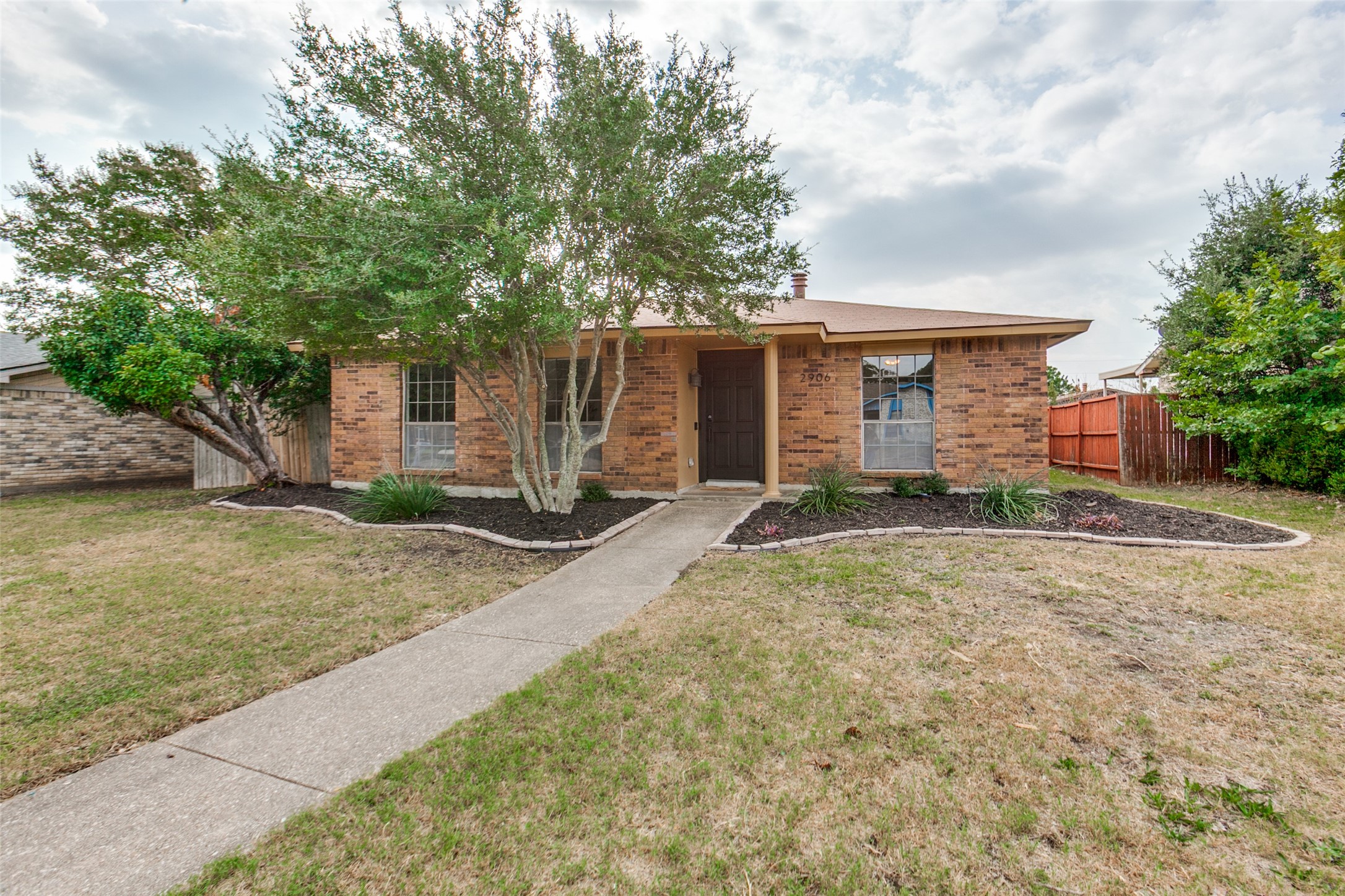 2906 Landershire Lane Garland TX 75044