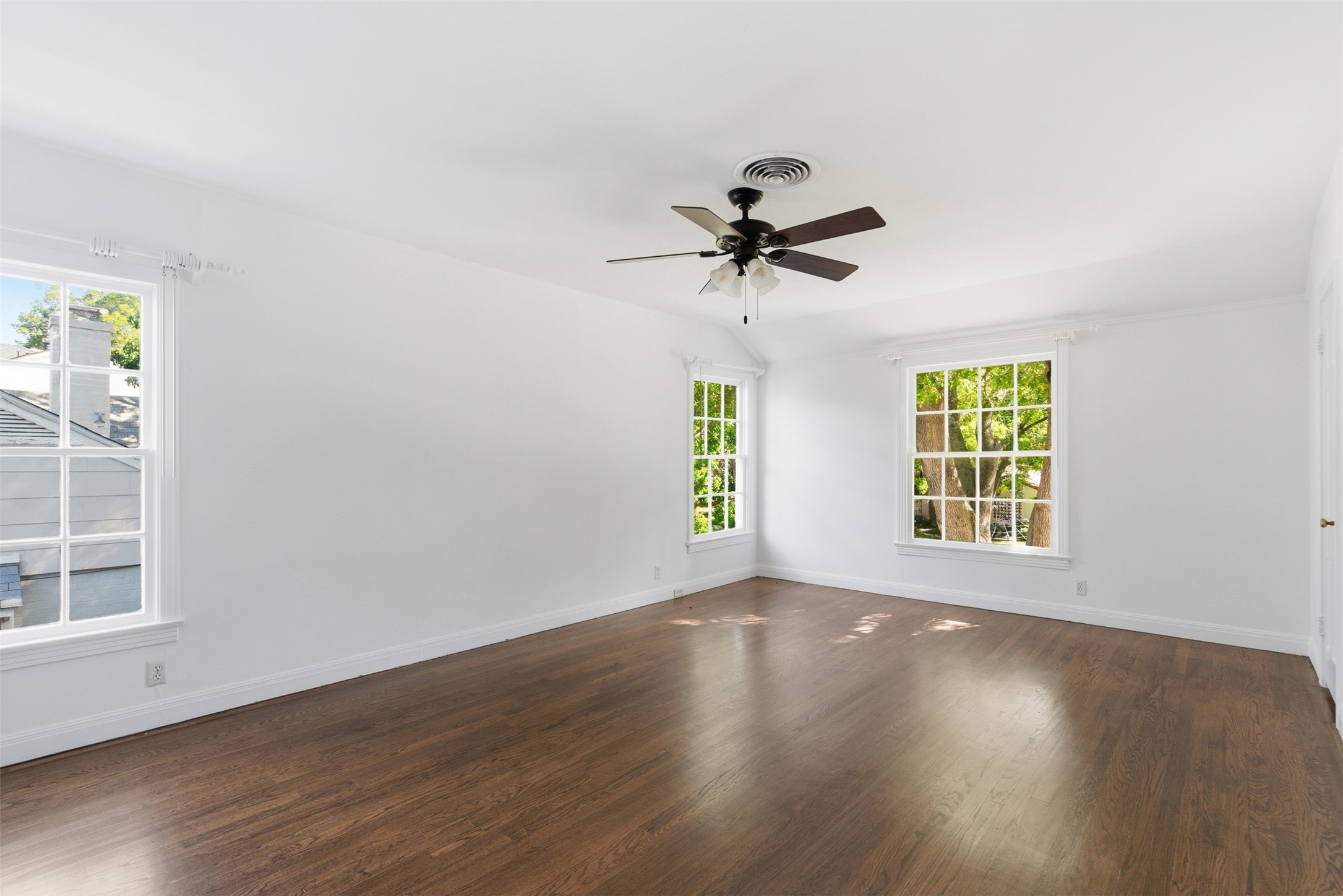 4224 Pershing Avenue Fort Worth TX 76107