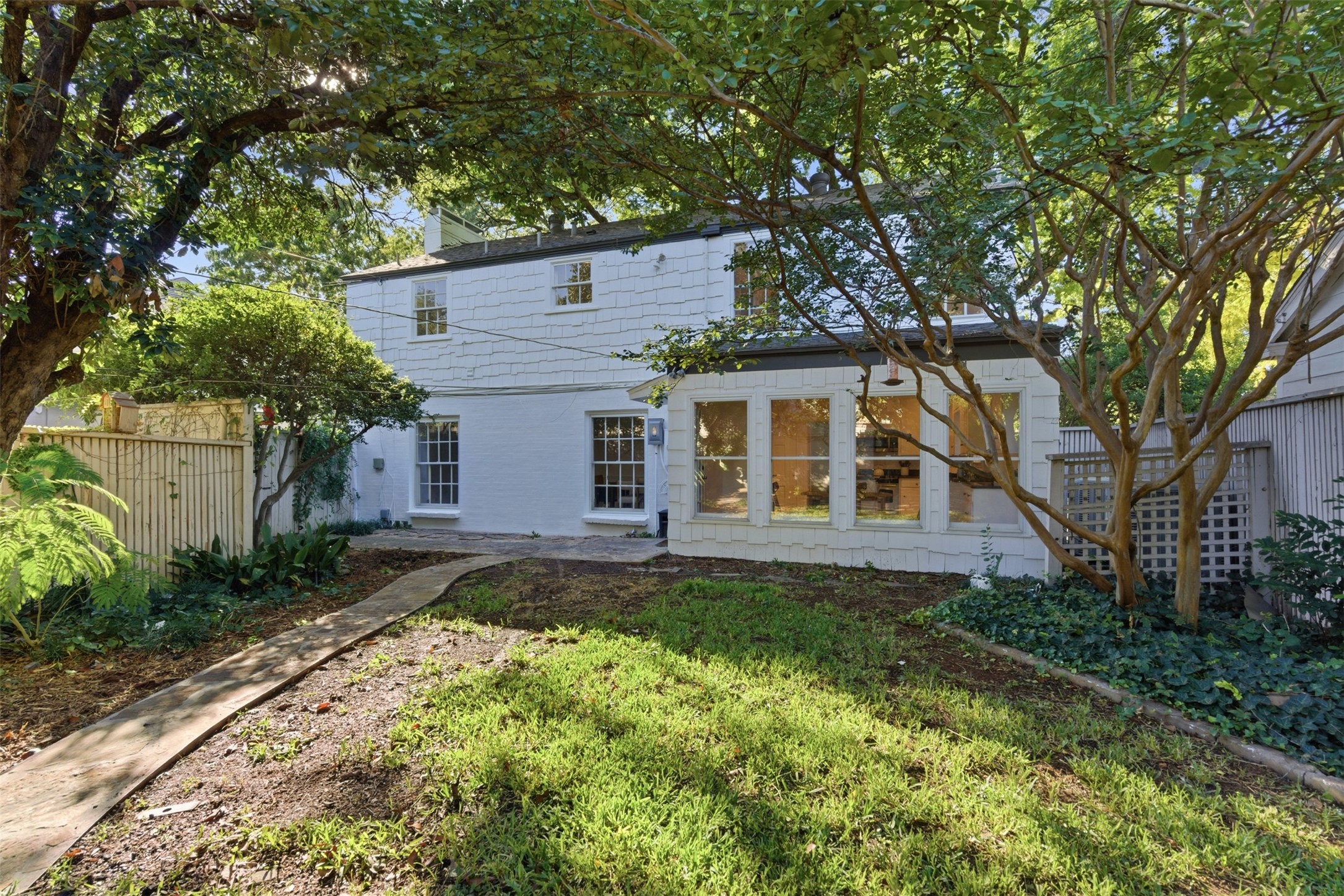 4224 Pershing Avenue Fort Worth TX 76107