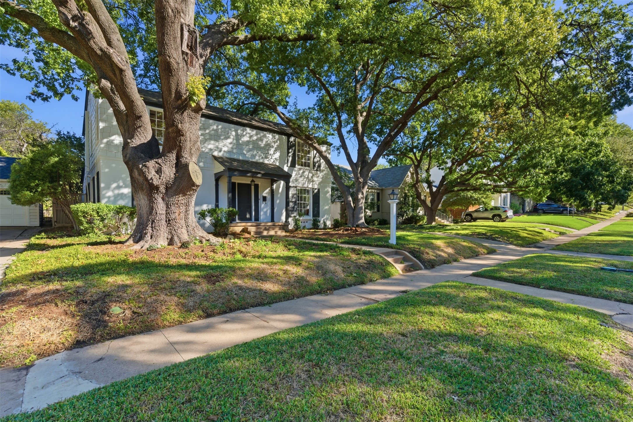 4224 Pershing Avenue Fort Worth TX 76107