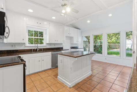 4224 Pershing Avenue Fort Worth TX 76107