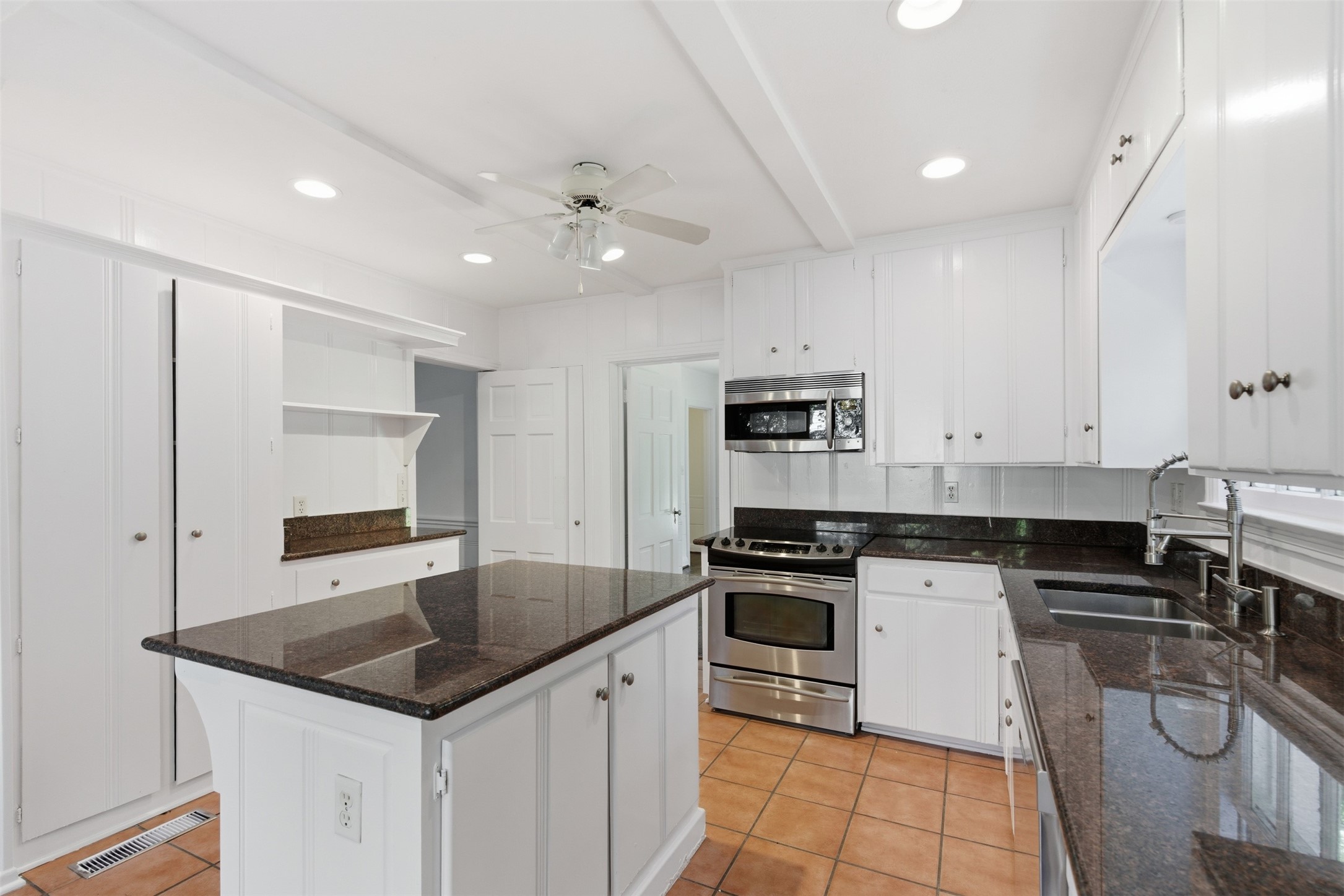 4224 Pershing Avenue Fort Worth TX 76107
