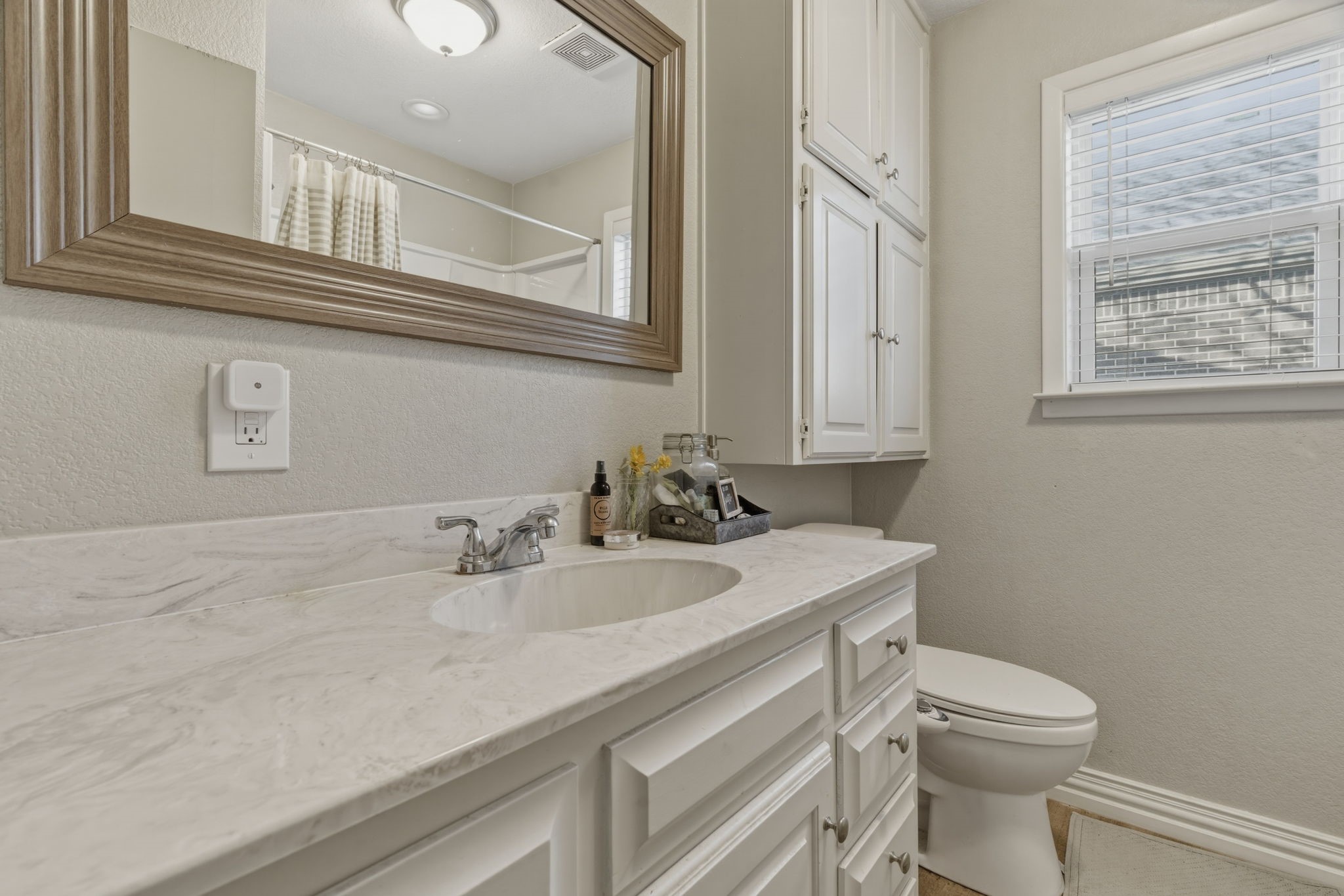 143 Mohave Drive E Lake Kiowa TX 76240