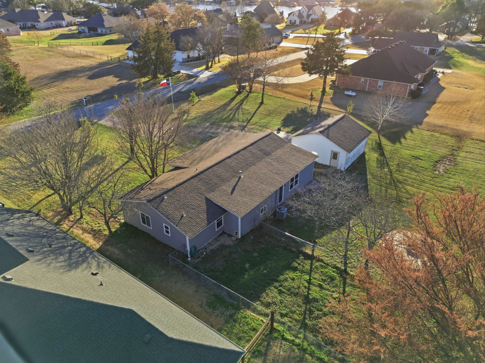 143 Mohave Drive E Lake Kiowa TX 76240
