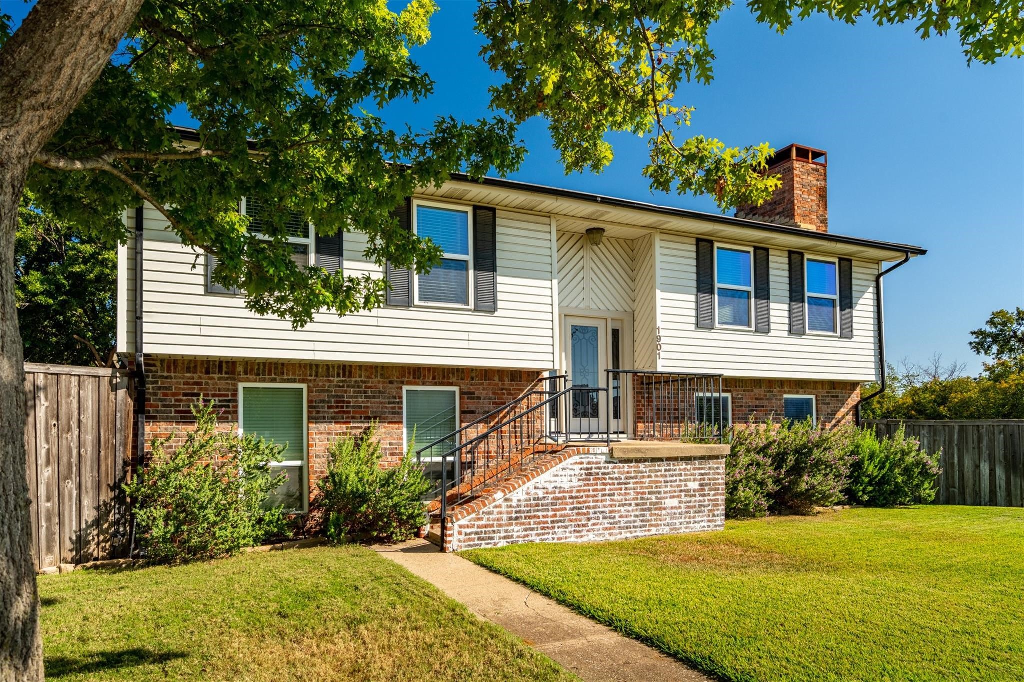 1901 Forestwood Drive Richardson TX 75081