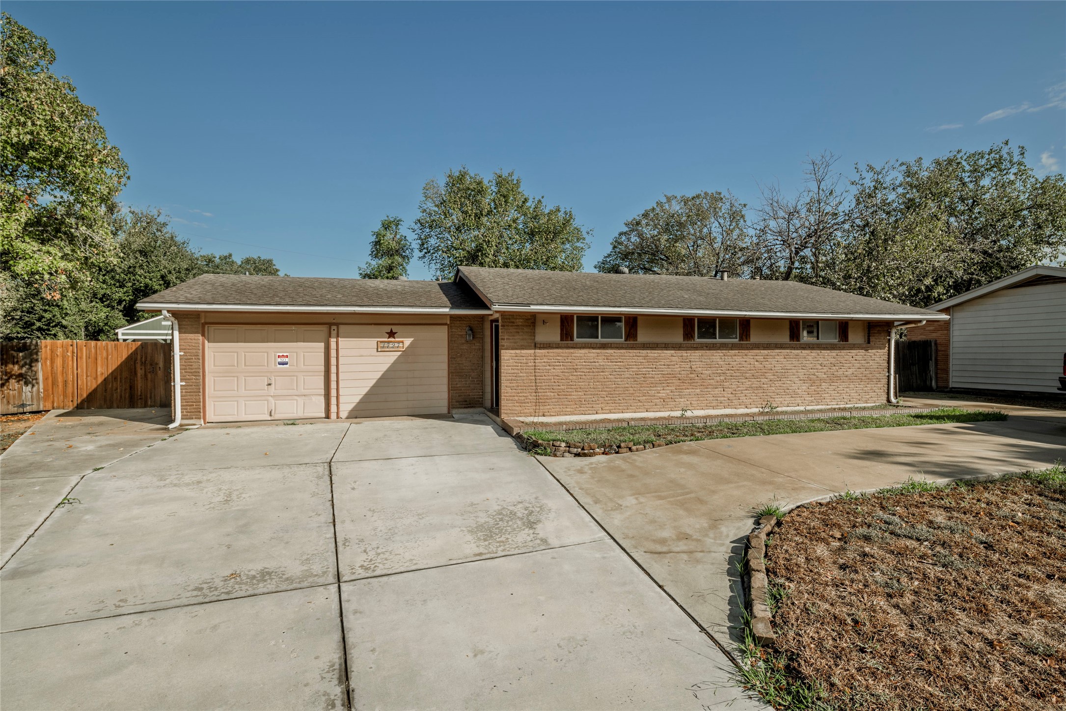 1727 Carlisle Street Irving TX 75062