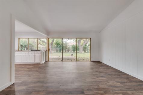 917 Park East Circle Garland TX 75043