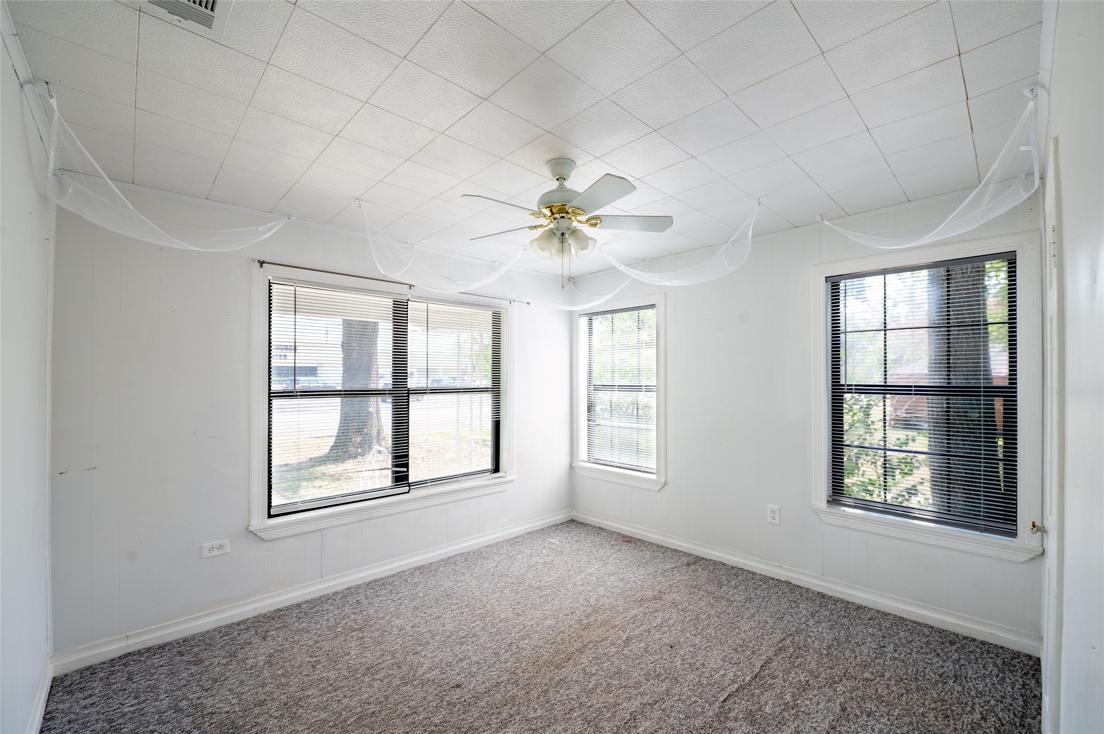 613 N Newsom Mineola TX 75773