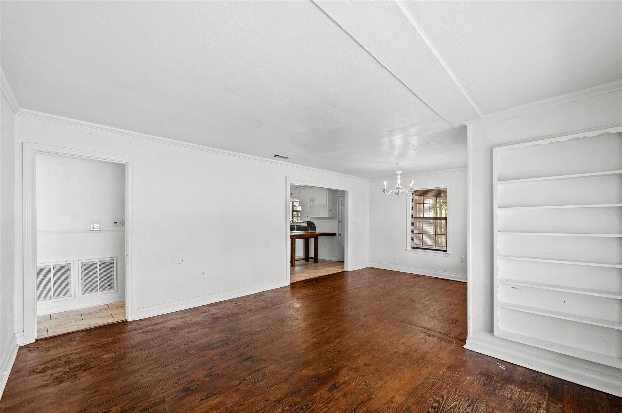 613 N Newsom Mineola TX 75773