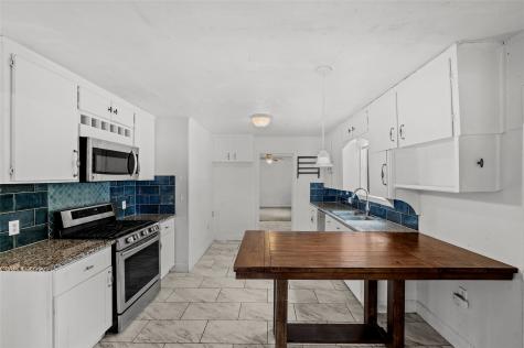 613 N Newsom Mineola TX 75773
