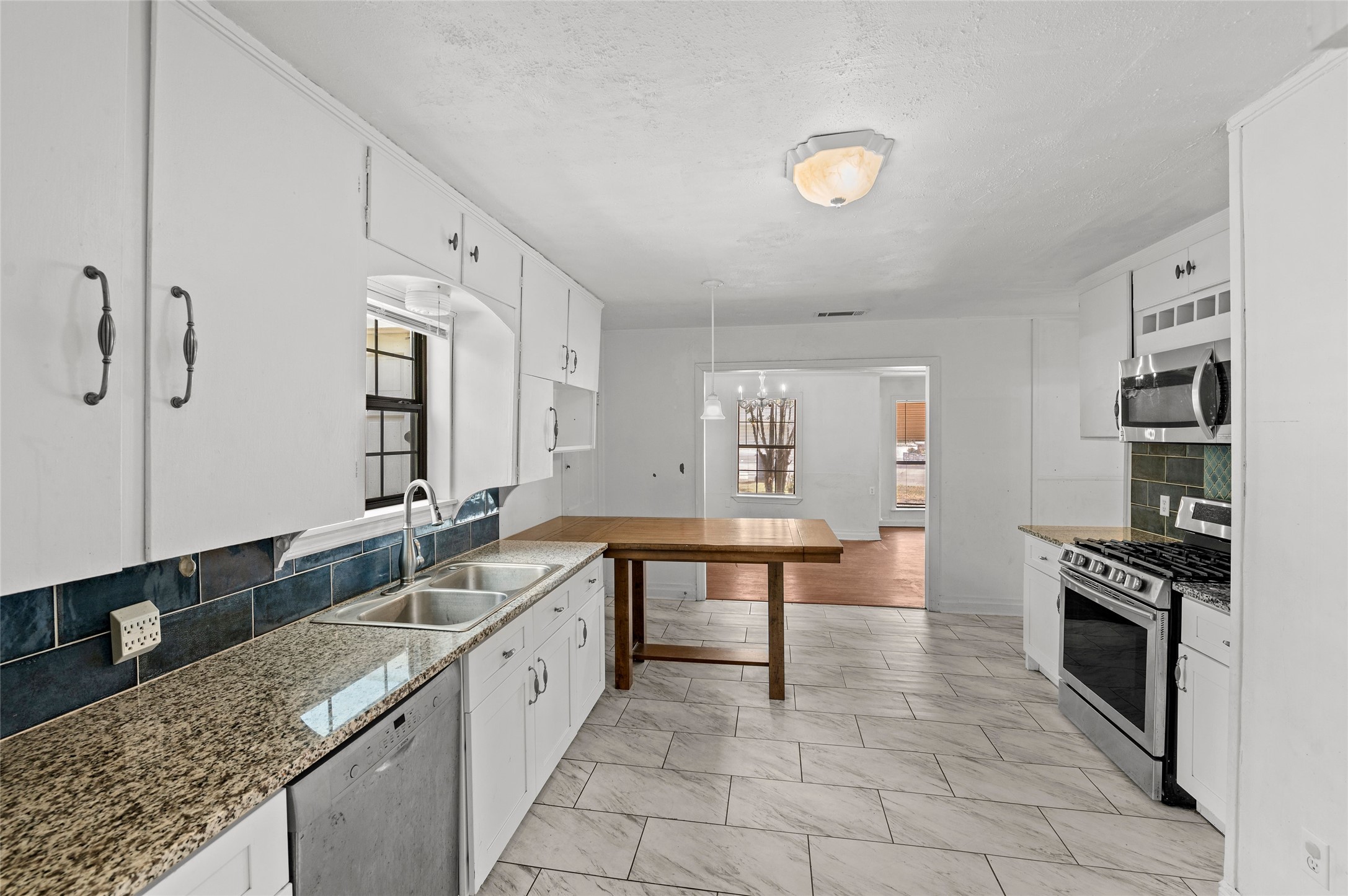 613 N Newsom Mineola TX 75773