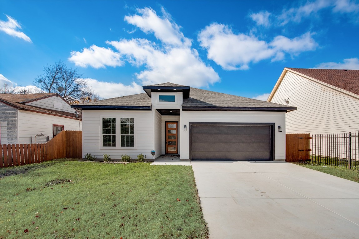 3011 Seevers Avenue Dallas TX 75216