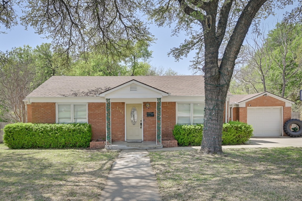 1715 Glenwick Drive Fort Worth TX 76114