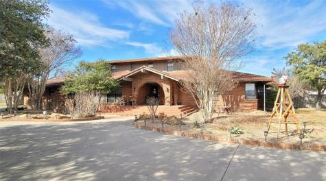 904 W Belknap Street Jacksboro TX 76458