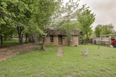 5309 Amherst Avenue River Oaks TX 76114