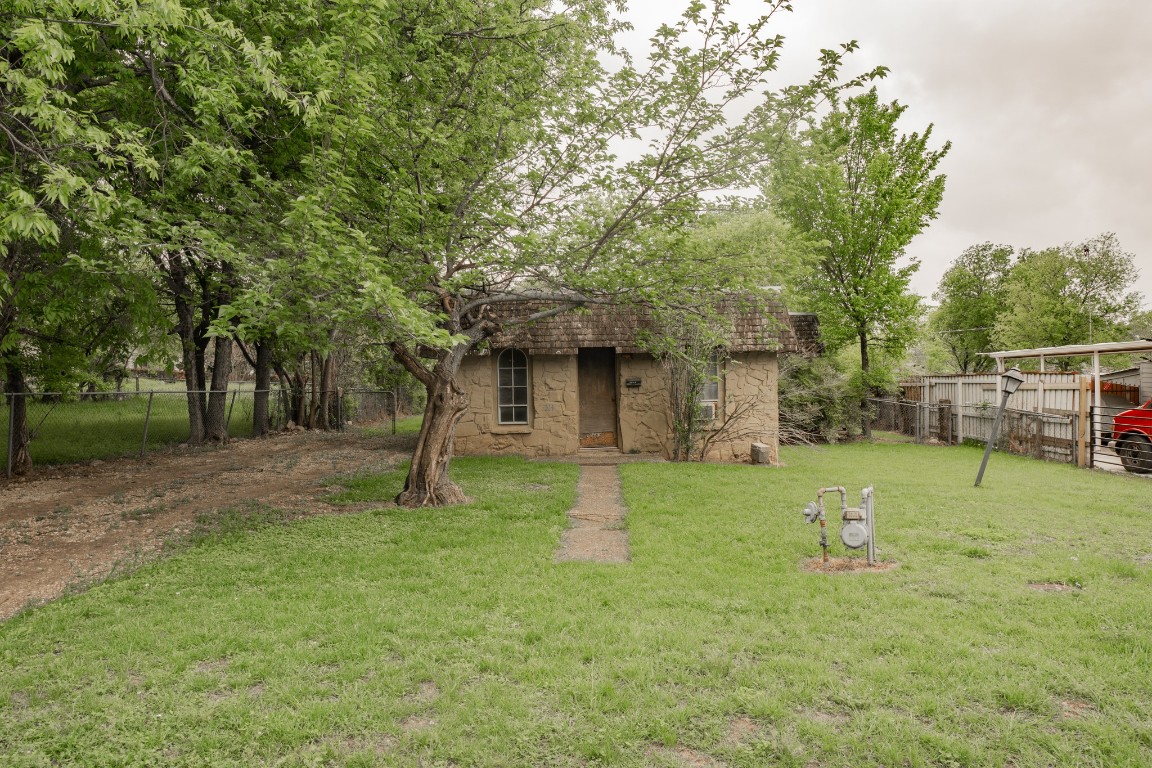 5309 Amherst Avenue River Oaks TX 76114