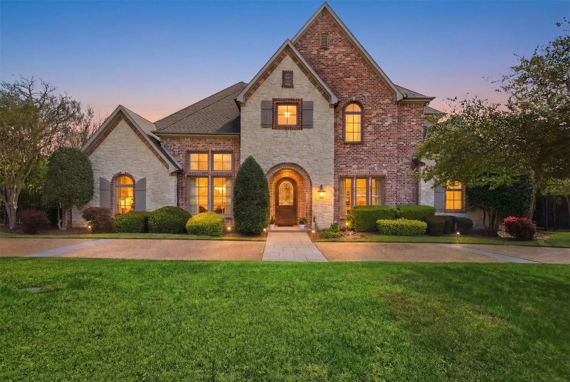 12046 Arbargee Circle Dallas TX 75230