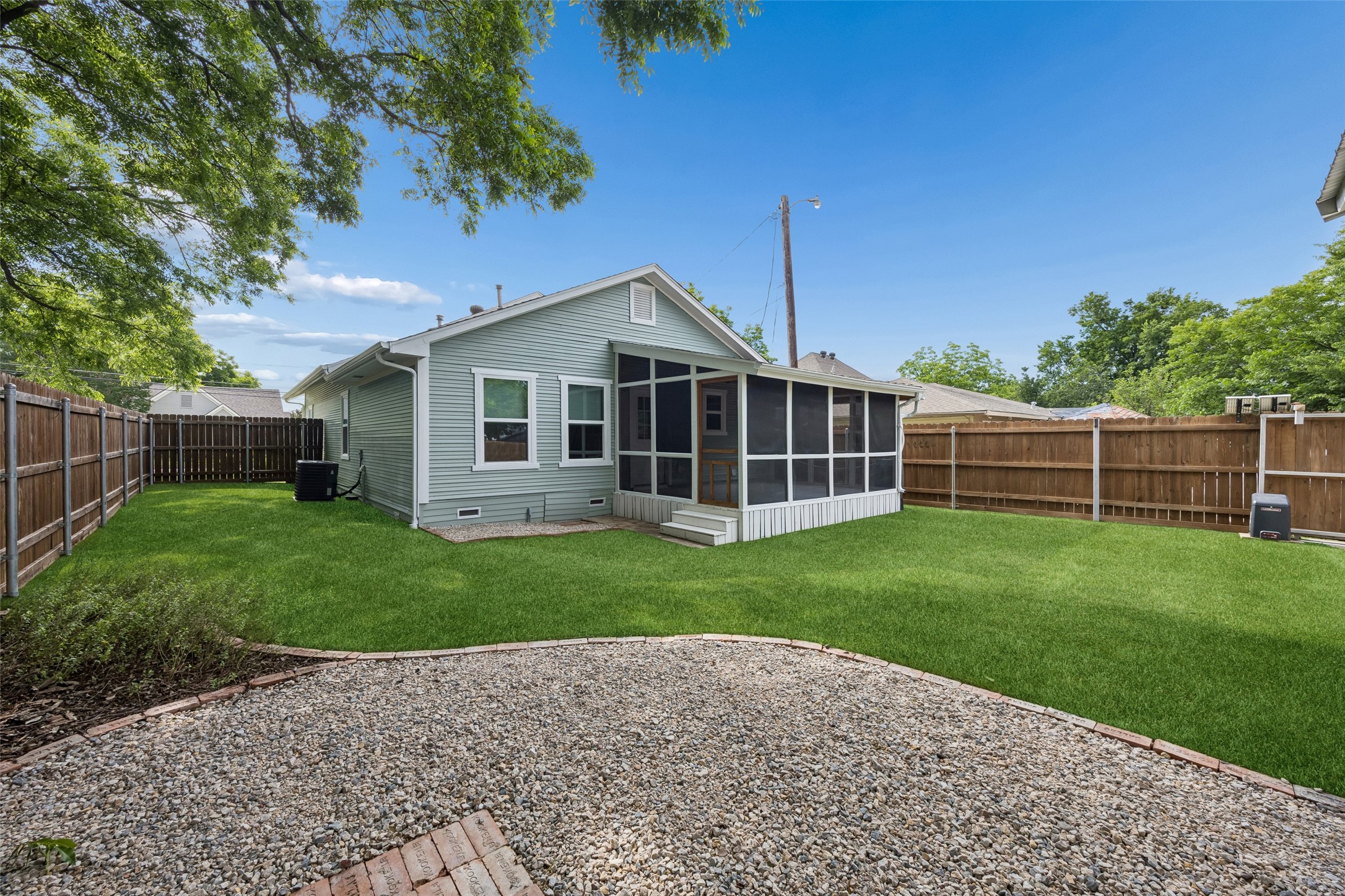 601 N Main Street Farmersville TX 75442