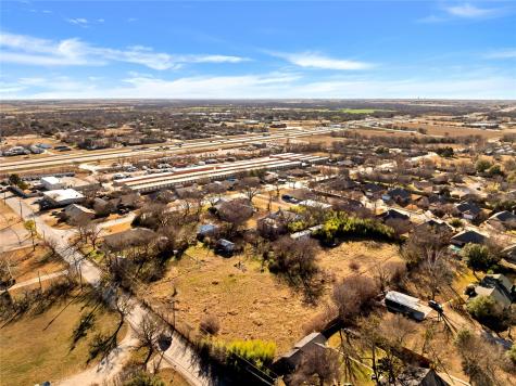 701 Keaton Road S Sanger TX 76266