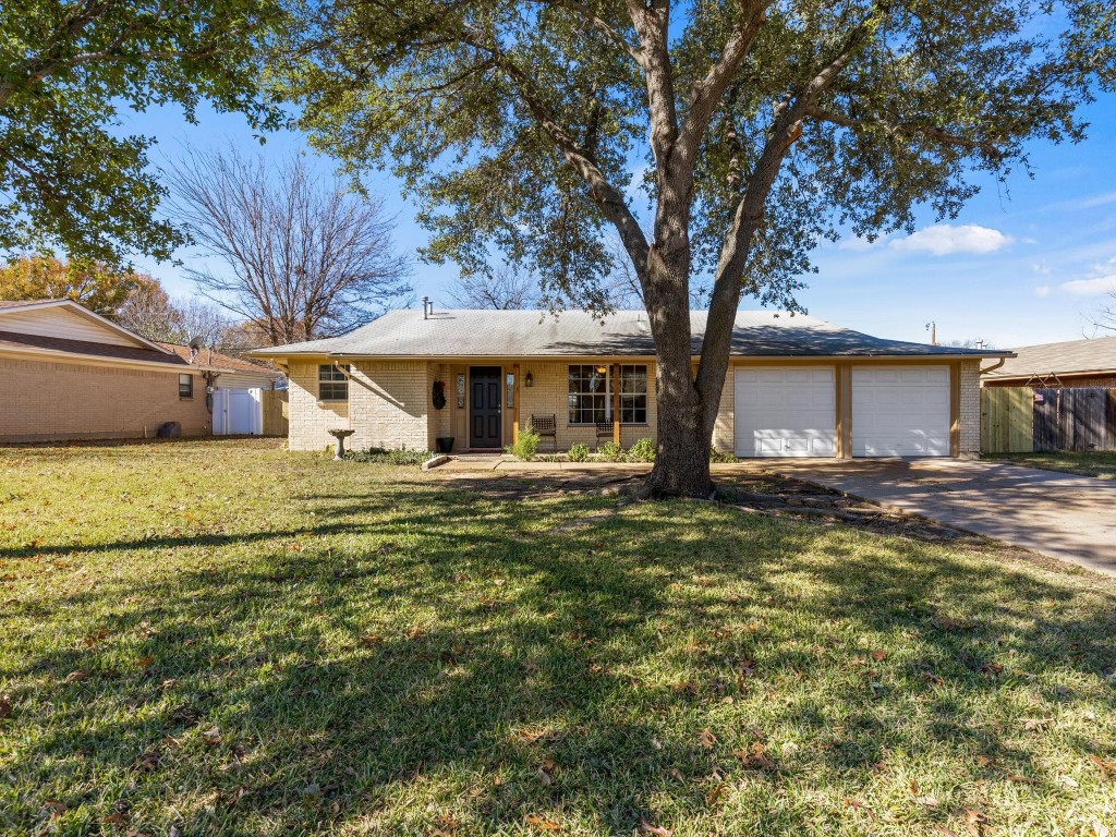 1206 Cozby Street E Benbrook TX 76126