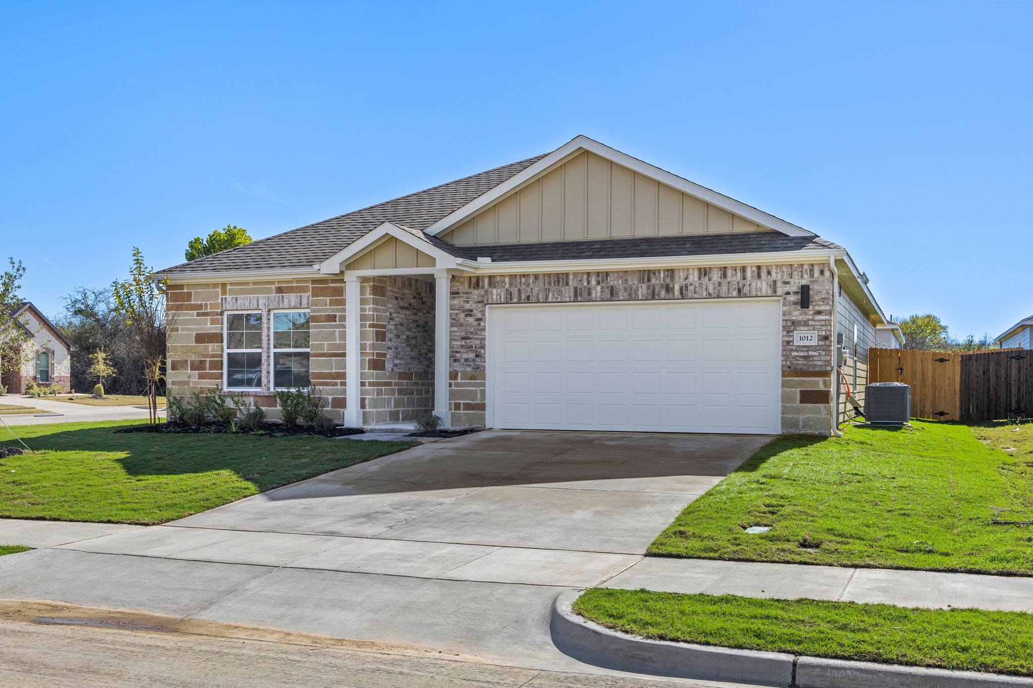 1012 Verde Valley Lane Crowley TX 76036