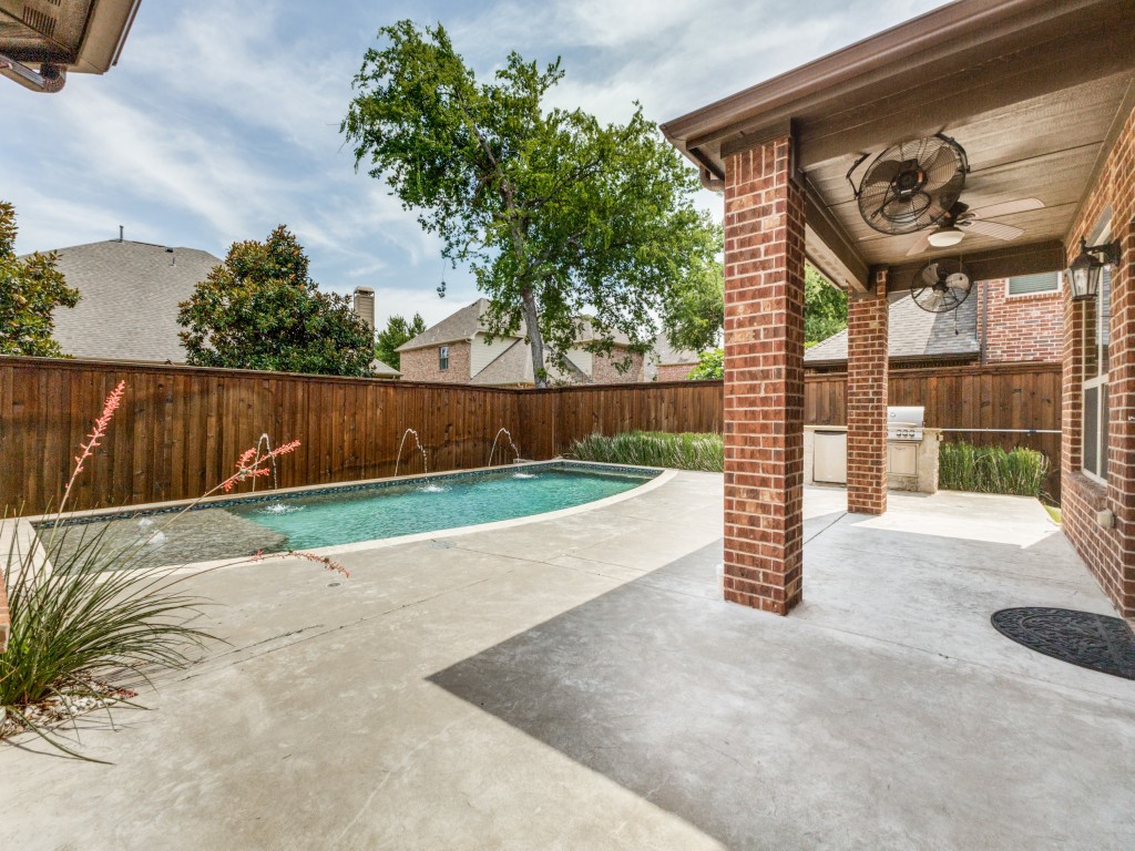 916 Redbird Lane Allen TX 75013