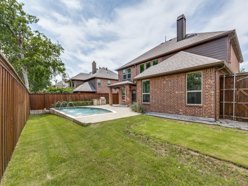 916 Redbird Lane Allen TX 75013