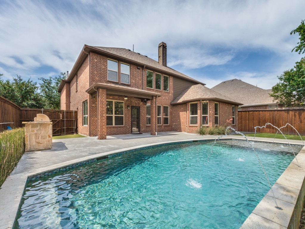 916 Redbird Lane Allen TX 75013