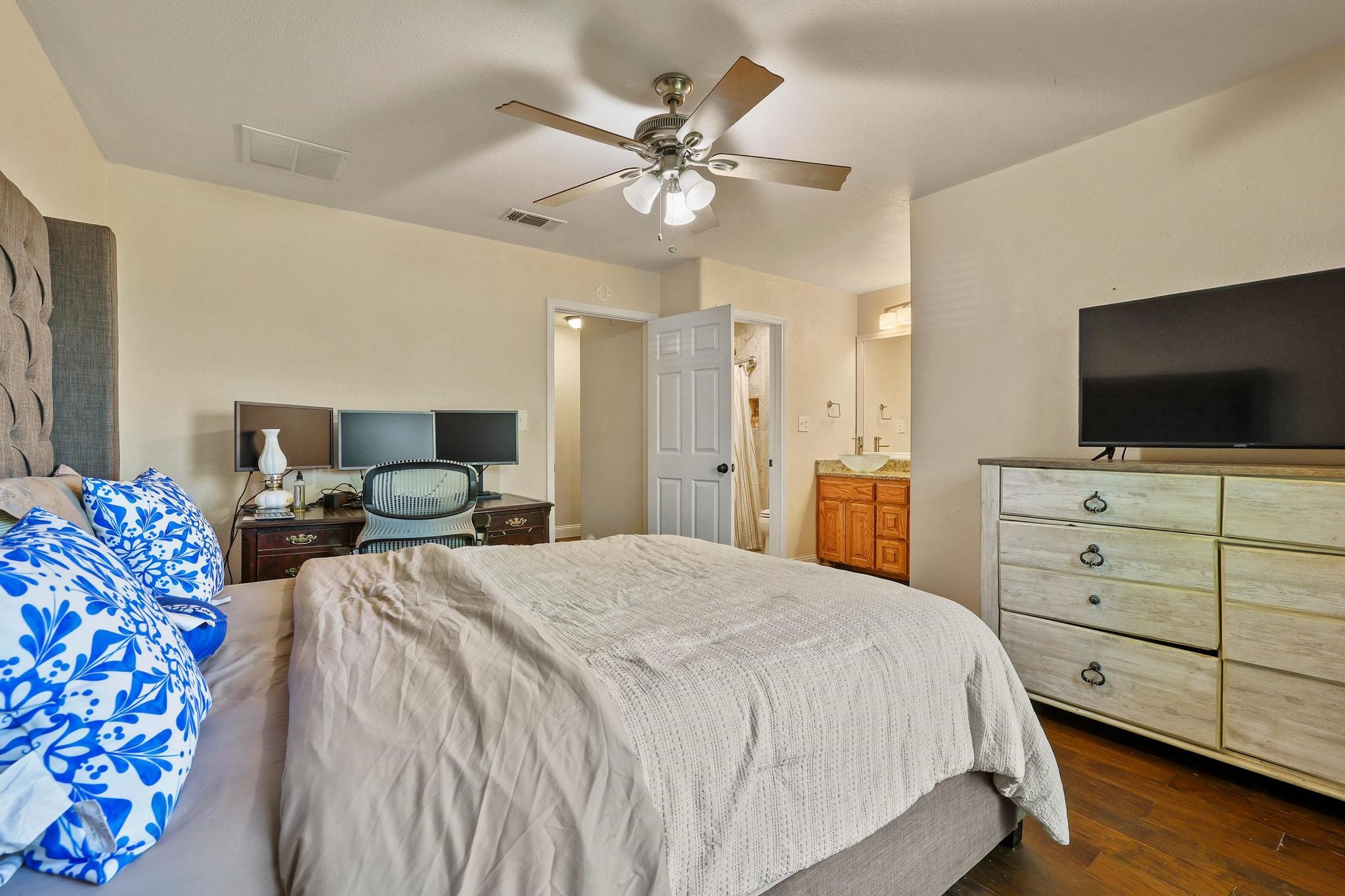 315 Preston Glen Gunter TX 75058