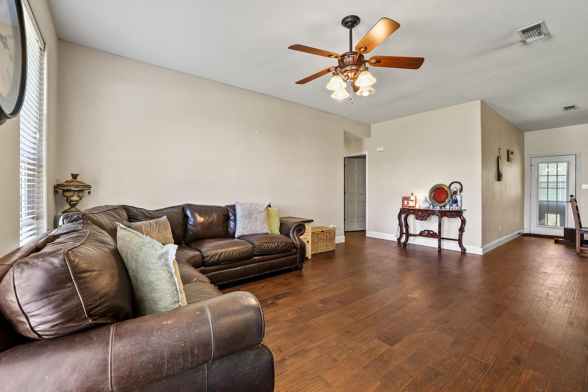 315 Preston Glen Gunter TX 75058