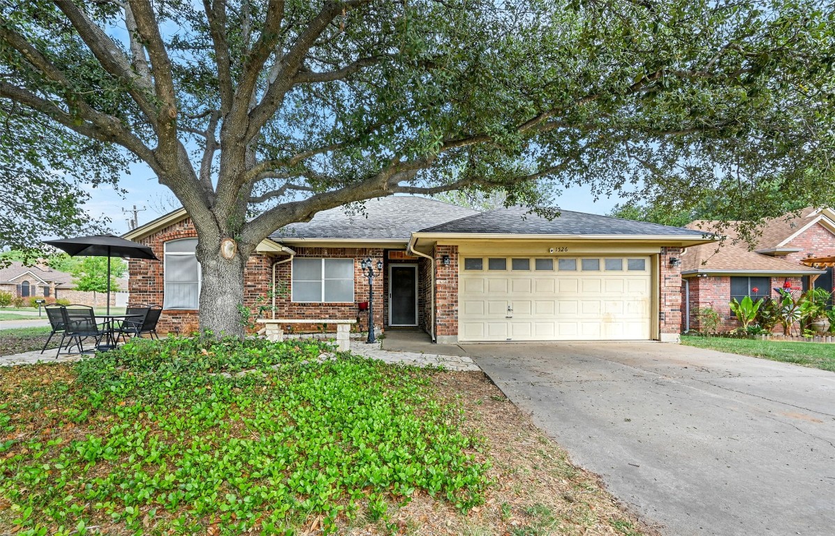 1526 Hayloft Lane Granbury TX 76048