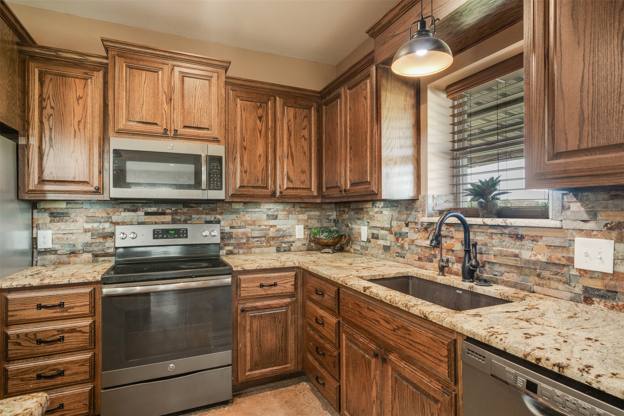 473 Clountz Lane Pottsboro TX 75076