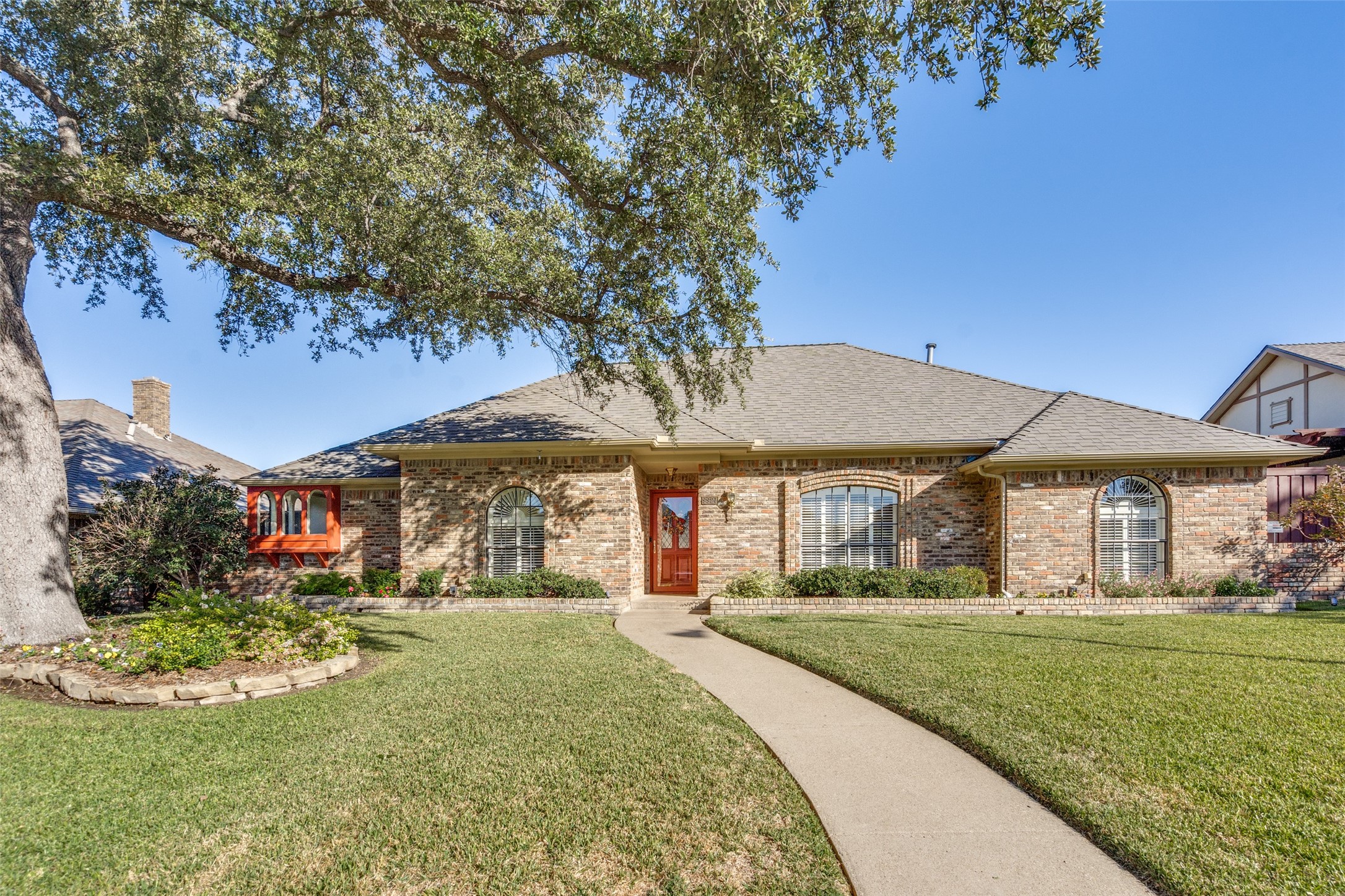 9927 Glen Canyon Drive Dallas TX 75243