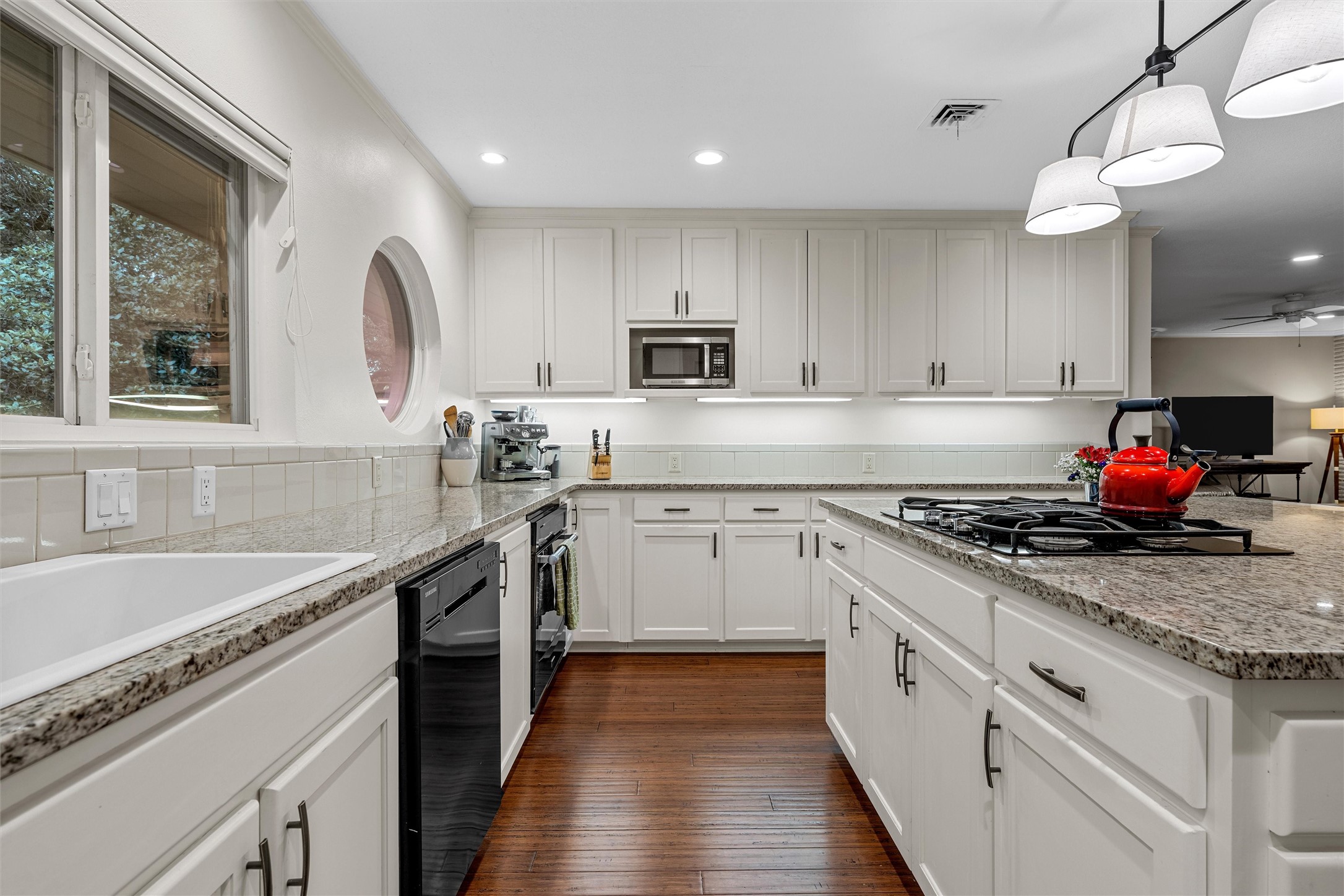 4901 Meadow Wood Drive Waco TX 76710