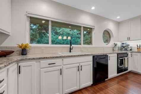 4901 Meadow Wood Drive Waco TX 76710